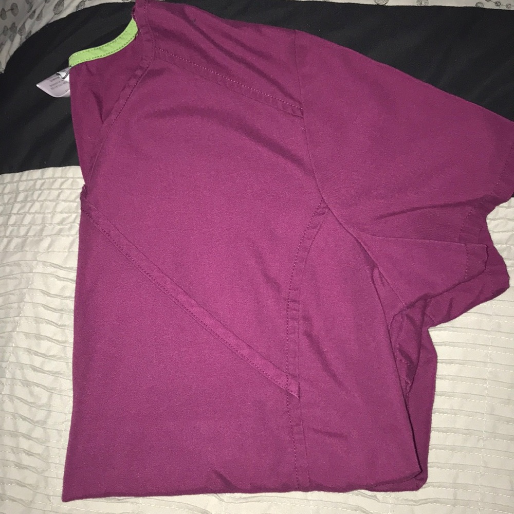 MAROON SCRUBS